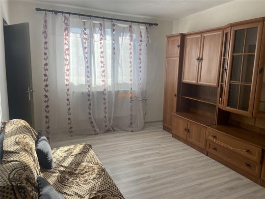 Garsoniera de inchiriat , cartier Sud , 35 mp, decomandata , renovata , mobilata si utilata , centrala termica proprie - Photo 1
