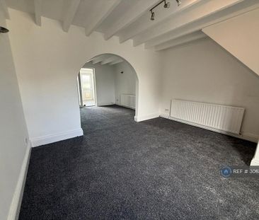2 bedroom terraced house to rent - Photo 2