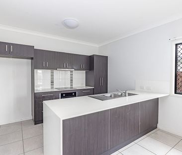 Fresh Family Living on Fremont Street! - Photo 4