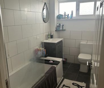 2 bedroom terraced house to rent - Photo 6