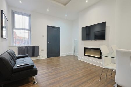 Warton Terrace, Heaton, Newcastle Upon Tyne, Ne6 - Photo 3