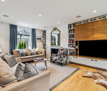 5 bedroom mews to rent - Photo 2