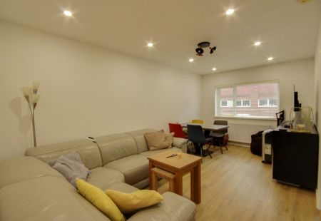 St. Wilfrids Way, Haywards Heath, RH16 - Photo 2