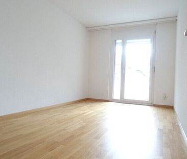 Moderne 4.5-ZW im 1. OG (ohne Lift) à 99 m² - Photo 1