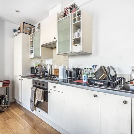 Bromley Road, London, SE6 - Photo 3