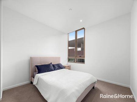 Resort-Style Living in a Modern Toowong Apartment - Photo 5