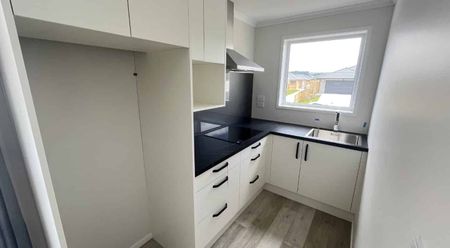 Short Term Tenancy Ã¢ÂÂ Water Included! - Photo 2
