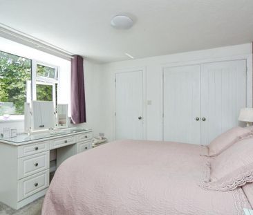 3 bedroom detached house to rent - Photo 4