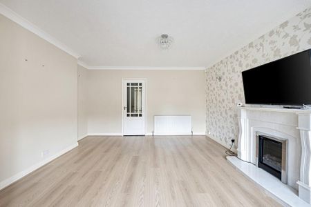 2 bedroom detached bungalow to rent - Photo 2