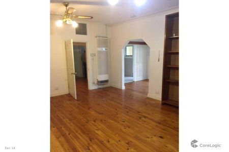 MOVE IN & RELAX - MODERN FAMILY HOME IN GILLES PLAINS - Photo 2