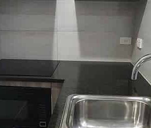 Partly furnished studio apartment for rent - Photo 3