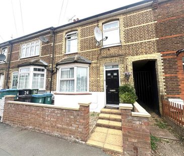 3 bedroom terraced house to rent - Photo 2