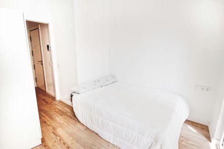 Carrer del Poeta Cabanyes, Barcelona, Catalonia 08004 - Photo 5