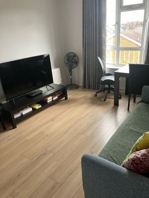 1 Bed Flat, Ward Road, N19 - Photo 1