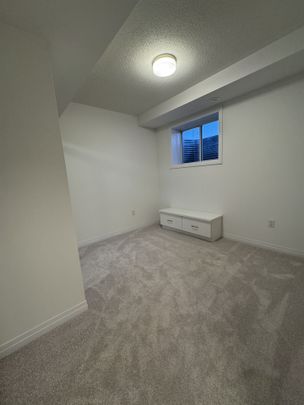 For Lease - 3278 Crystal Drive, Oakville, Ontario - Photo 1