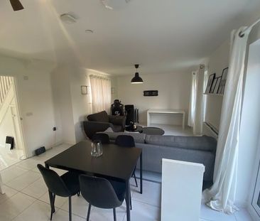 Rhodfa Crughywel, St. Mellons, CARDIFF - Photo 2