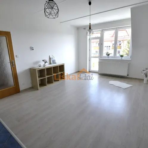 Pronájem bytu 2+kk s balkonem a parkovacím stáním, Bílovice nad Svitavou, ul. Šebelova - Фото 1