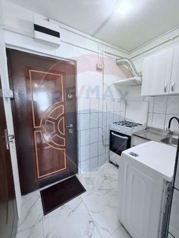 Garconiera de inchiriat-zona Lazaret - Fotografie 5