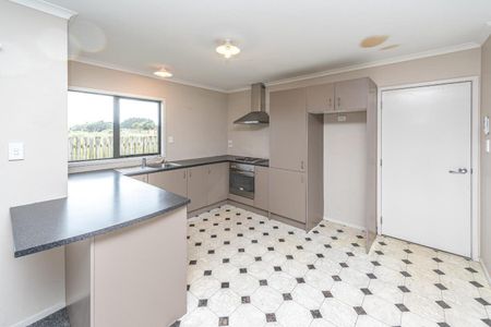 Family home in Castlecliff - Photo 5