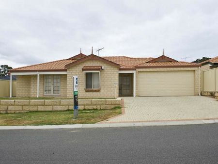 🏡 Spacious 3x2 Family Home for Rent! - Photo 4