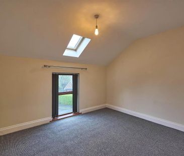Apt 5, 1 Station Square, Bridge Road, Helen's Bay, Bangor, BT19 1TN - Photo 2