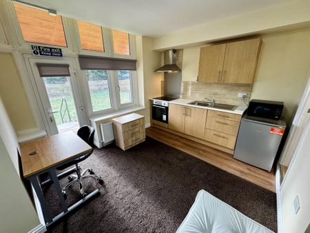 Studio to rent - Photo 3