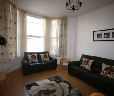 Flat 1, 5 Eglantine Avenue, Lisburn Road, Belfast, BT9 6DW - Photo 2