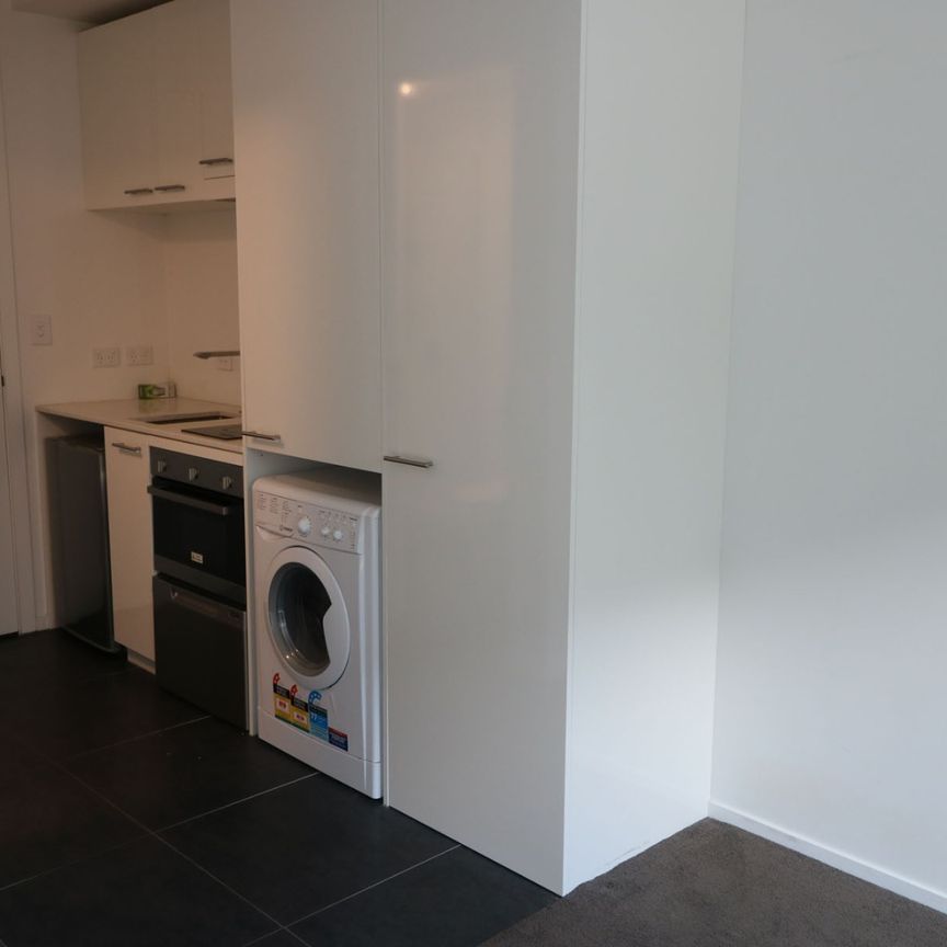 THE FIREMAN'S APARTMENTS - STUDIO APARTMENT - Photo 1