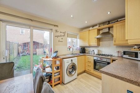 Clough Drive, Burton-on-Trent, DE14 - Photo 3