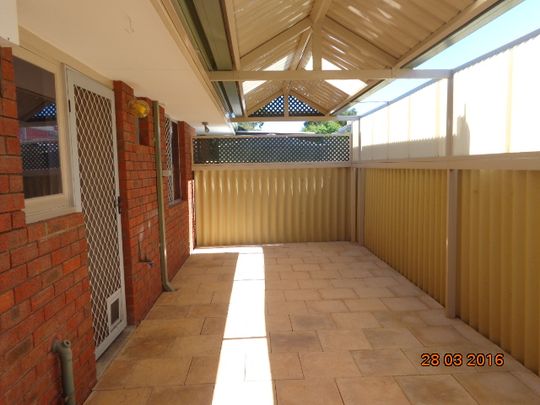 8/12 Hefron Street, Rockingham, WA 6168 - Photo 1