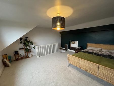 3 bedroom terraced house to rent - Photo 3
