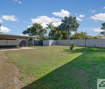 NEAT AND TIDY 3 BEDROOM HOME WITH LARGE OUTDOOR ENTERTAINING AREA - Photo 4
