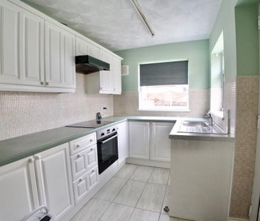 2 bedroom semi-detached house to rent - Photo 3
