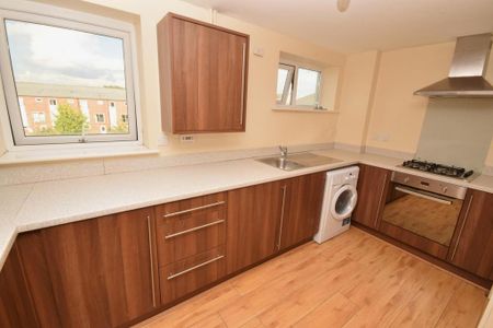 3 bedroom flat to rent - Photo 5