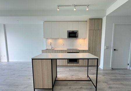 For Lease - 215 Lakeshore Rd Road Unit# 527, Mississauga, Ontario - Photo 3