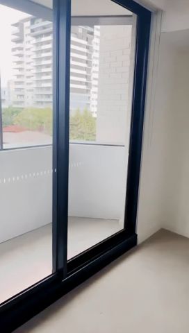 2 bed 2 bath*27 - Photo 5