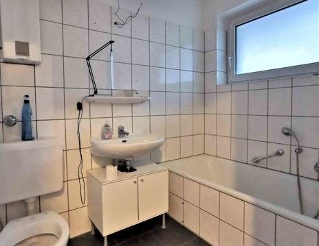 Großzügige 2-Zi.-Whg. mit Tageslichtbad und Balkon - Photo 1