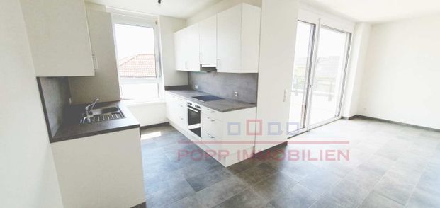 Hochwertige, ruhig gelegene, moderne 3-Zimmerwohnung mit Terrasse und Tiefgaragenplatz - Photo 1