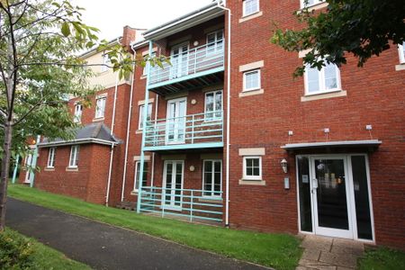2 bed flat to rent in Russell Walk, Exeter, EX2 - Photo 5