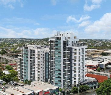 1B1B UNIT NO CAR SPACE - Photo 5