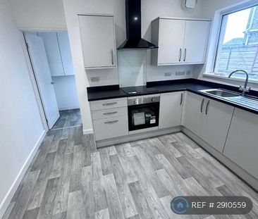 3 bedroom semi-detached house to rent - Photo 6