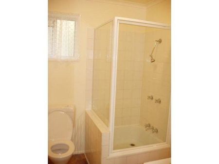 2 BED AND BALCONY 4/6 WENITONG STREET, WEST GLADSTONE, QLD 4680 - Photo 5