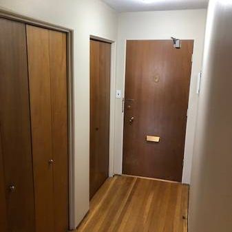 $2,150/ 1br - A large corner suite (Fairview) - Photo 4