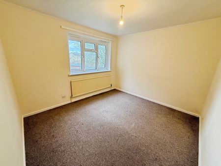 Fellowes Gardens, Peterborough - Photo 2