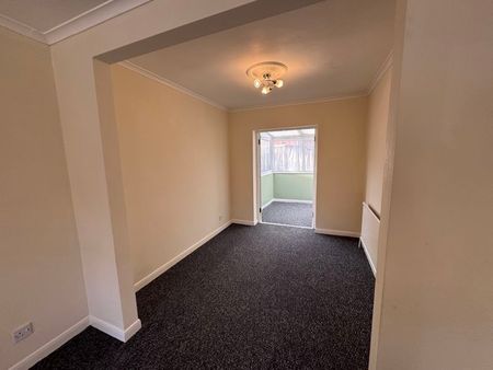 3 bed house to rent in - Photo 3