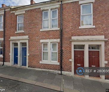 1 bedroom in a flat share to rent - Photo 4