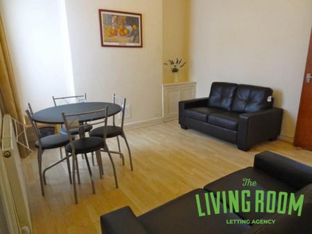 4 bedroom house to rent - Photo 2