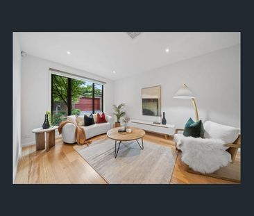 Comfortable & Convenient Living in Quiet Wooddale Grove - Photo 2