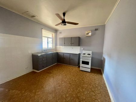 58 Bevan Crescent, Whyalla Stuart - Photo 3