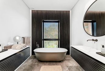 5 bedroom luxury Villa for rent in Rio Real, Spain